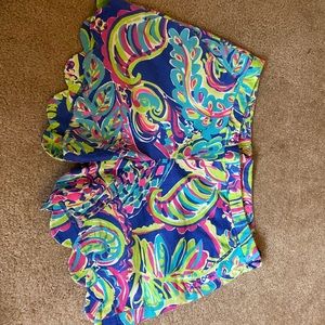 Lilly Pulitzer shorts! Size 4